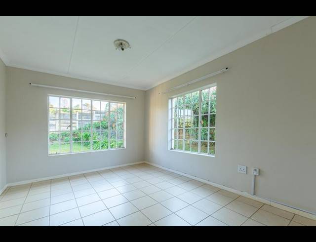 2 BEDROOM TOWNHOUSE FOR SALE IN HOWICK NORTH